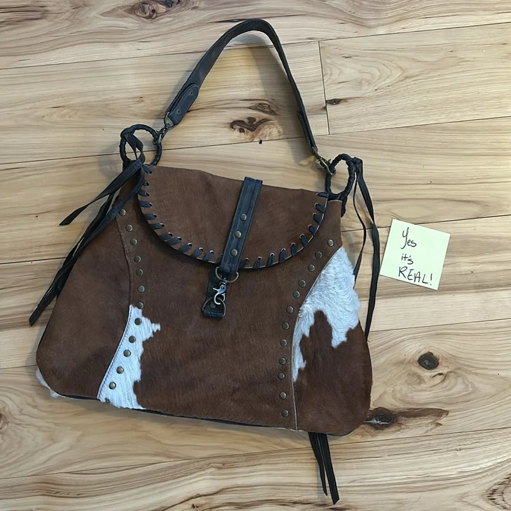 Cow Purse - Picture 3 of 9